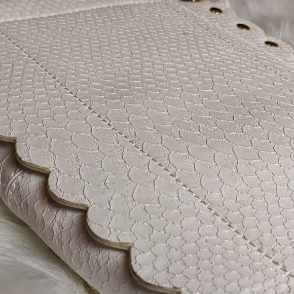 Ever New White Crossbody with Gold Hardware - Picture 6 of 7